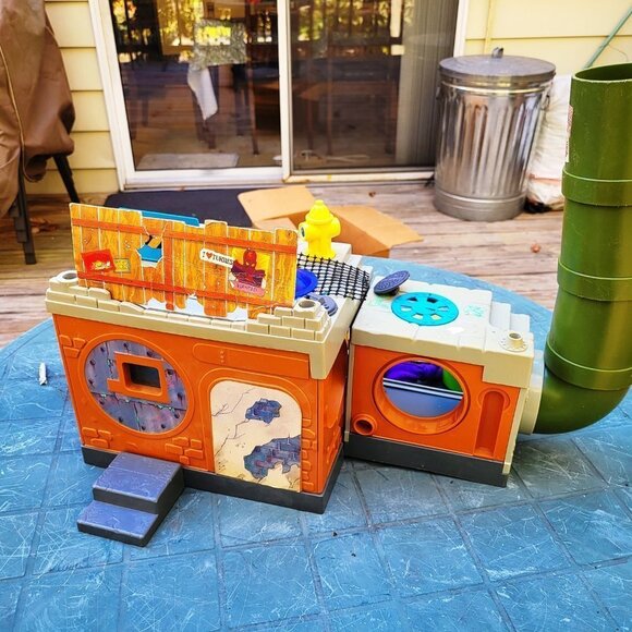 Teenage Mutant Ninja Turtle Sewer Home  (1989 Mirage Studios) VINTAGE USED - Picture 9 of 16